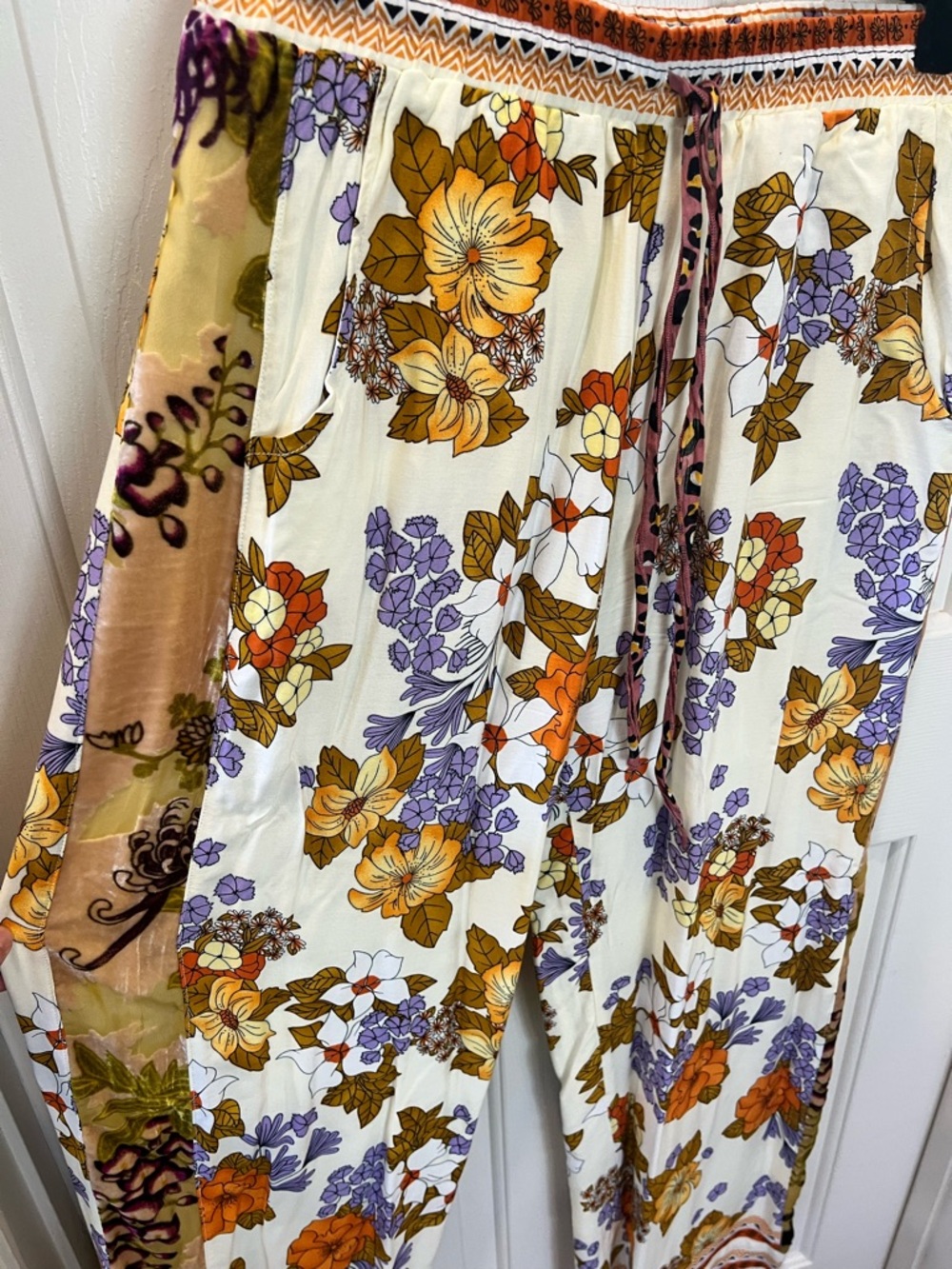 Aratta Floral Wide-Leg Lounge Pants with Sheer Velvet Side Panel - Picture 5 of 5